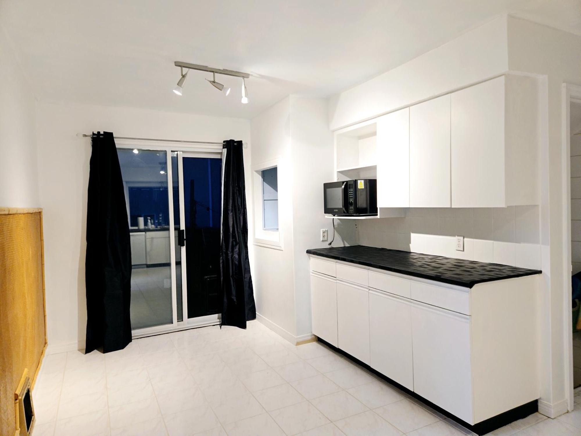 Lovely Cozy Room! With Attached Private Bath In The Heart Of Vancouver! Private Parking & Self Check-In! 外观 照片