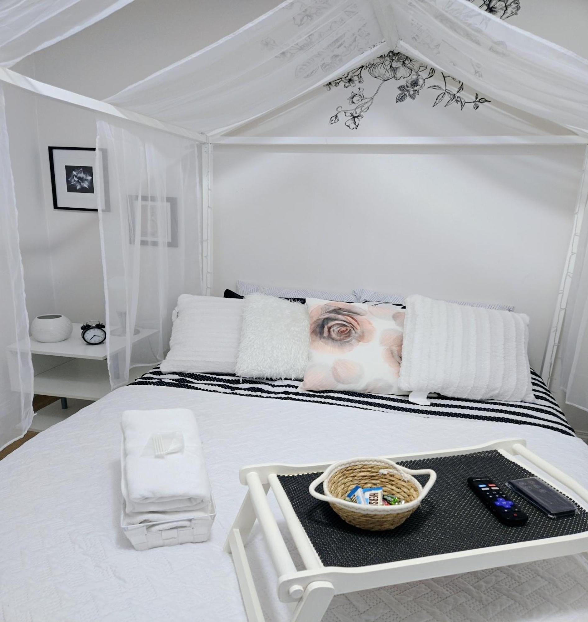 Lovely Cozy Room! With Attached Private Bath In The Heart Of Vancouver! Private Parking & Self Check-In! 外观 照片